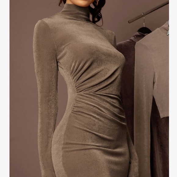 Sexy Ruched High Neck Long Sleeve Solid Fitted Bodycon Dress - Picture 6 of 11